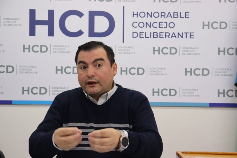 El�as Quintas: �La Guardia Urbana viene a fortalecer la prevenci�n�